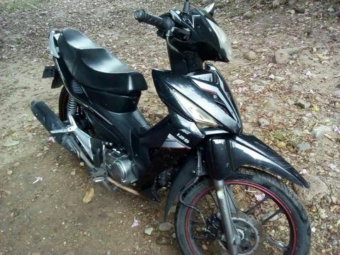 Vendo Moto en Excelente Estado