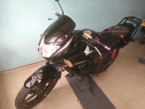 Hermosa Cbf 125 Vendo Camvio