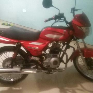 Vendo Hermosa Boxer Ct 100 2015