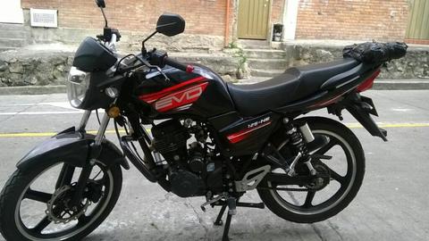 Vendo Moto Akt Evo