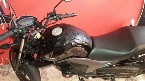 Se Vende Honda Invicta 2017