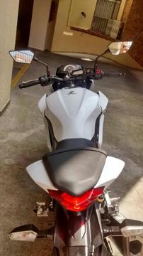 Vendo Moto Kawasaki Z 250 Modelo 2014
