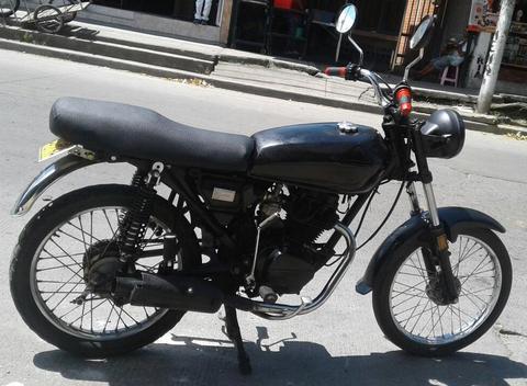 AKT SL 125, NEGRA, FULL MOTOR, CORRELONA, VALLUNA, SOAT HASTA 8 FEBRERO