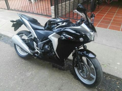 Honda Cbr250rab Modelo 2012 Hermosa