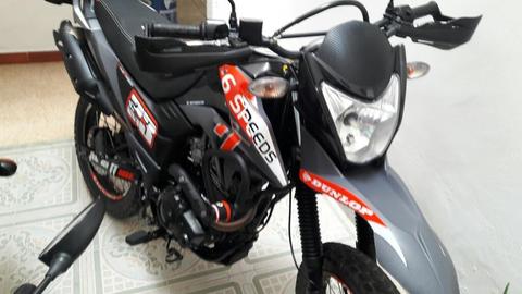 Vendo Moto Akt 180 Ttr