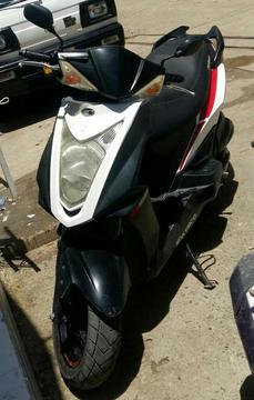 Vendo Moto Kimco Modelo 2013