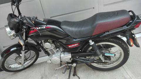 Vendo Moto Suzuki Ax4 Modelo 2015