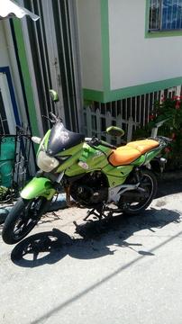 Moto Pulsar 200 Oil