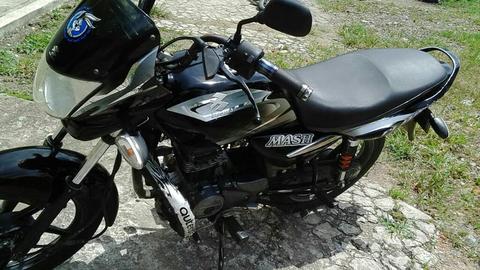 Motocicleta Platino Bajaj