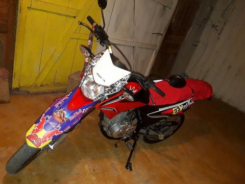 Vendo Xr 150l Modelo 2017 Buen Estado