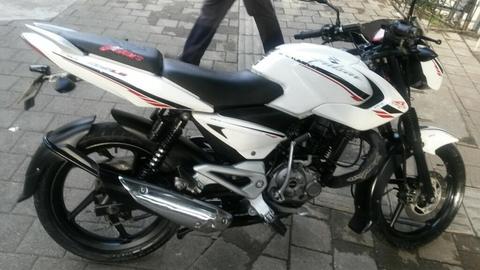 Bajaj Pulsar 135 Modelo 2012