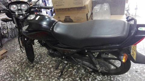 VENDO MOTO