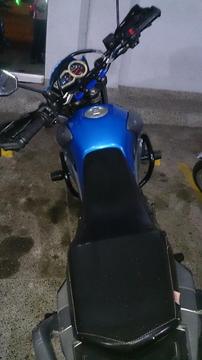 Vendo Cambio Akt 150