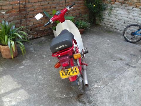 SE VENDE HONDA C70 BARATA