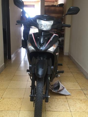 SE VENDE MOTO AKT 110, MODELO 2015