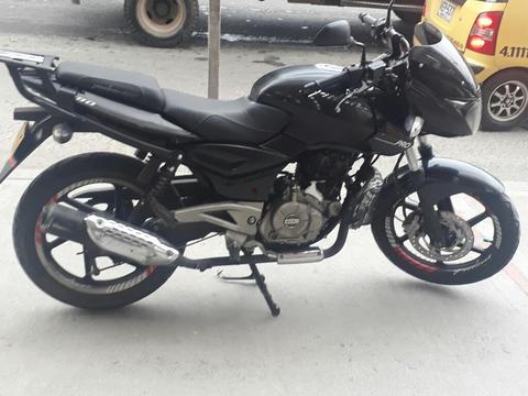 Pulsar 180 2015