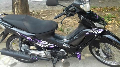 Linda Viva R 2012 Negra