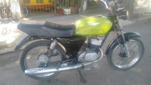 Se Vende Akt Al Día