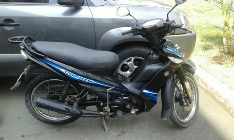 Una Yamaha Cripton 2013