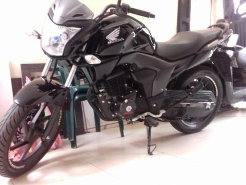 Vendo Moto Honda Invicta Mod 2015