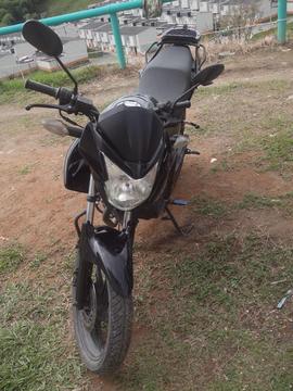 Vendo Honda Invicta Mod 2014