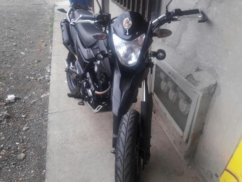 Vendo Moto Muy Vien Tenida