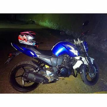 Moto Fz Modelo 2013