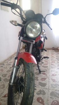 Se vende moto akt Nkd 125 en excelente estado modelo 2011