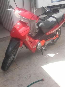 Vendo Moto Vivax Roja