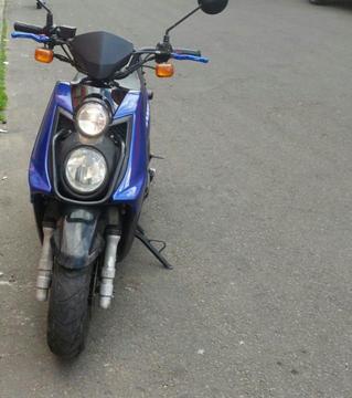 Vendo moto bws 2012