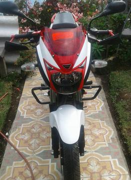 Pulsar 180 2015