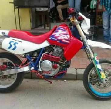 Moto Honda Mela