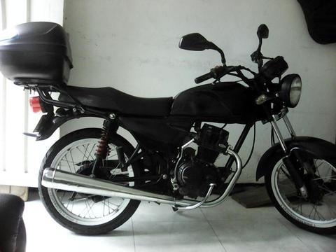 se vende akt 125 modelo 2012 con traspaso