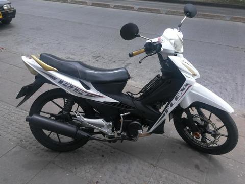 Vendo Hermosa Akt Flex Modelo 2014