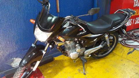 Vendo Moto Honda Storm 125. Modelo 2008