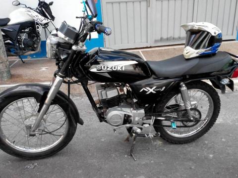 Vendo moto susuki AX100