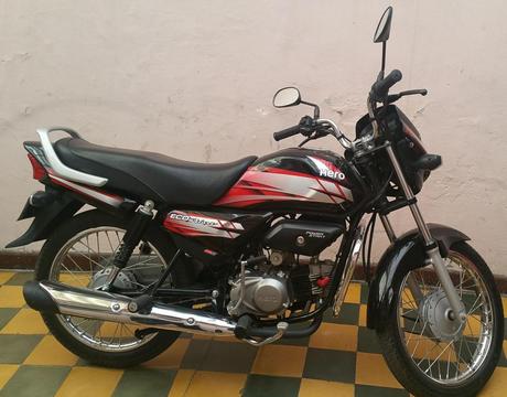 Moto Honda Eco Deluxe 2017. Papeles al día, seguro antirrobo, 2 cascos, 1 capa