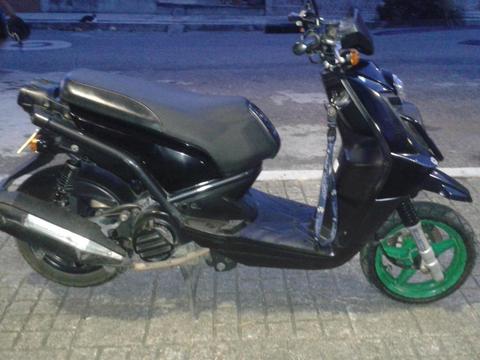 VENDO BWIS MODELO 2012 COMO NUEVA