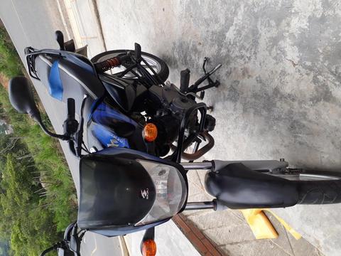 VENDO MOTO PLATINO 100