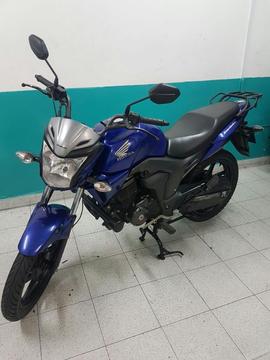 Hermosa Honda Invicta Al Dia