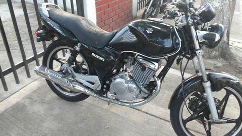 vendo moto suzuki 2008