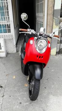 vendo moto Yamaha fino modelo 2013 papeles al dia LUZ LET