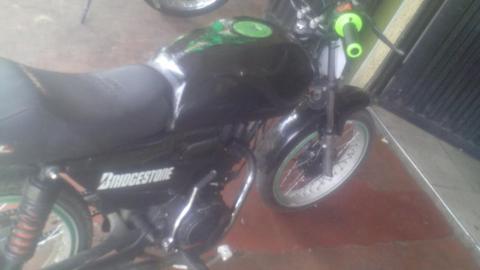 Vendo Moto Nkd Buena