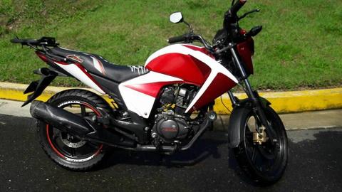 hermosisiima moto honda invicta