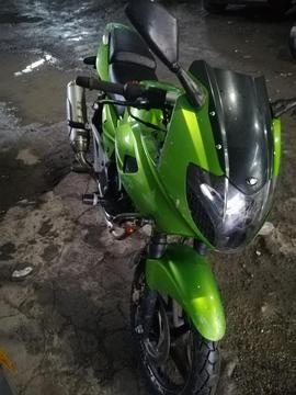 Vendo Moto Pulzar 220