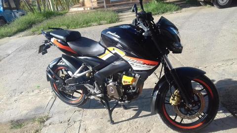 PULSAR 200 NS