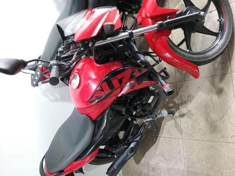 Vendo exelente moto Suzuki Hayate 2017