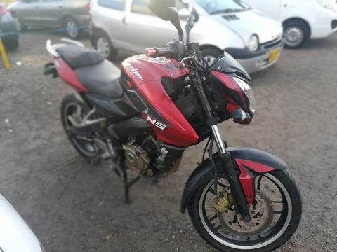 Vendo Ns200 2014