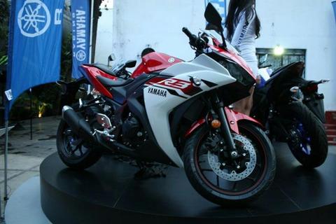 Yamaha R3 2015