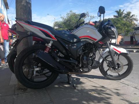 Vendo Hermosa Akt Evo R3 Modelo 2016